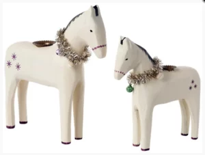 Maileg vánoční dřevěný svícen - velký kůň