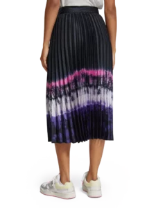 SCOTCH & SODA černá plisovaná midi sukně s batikou