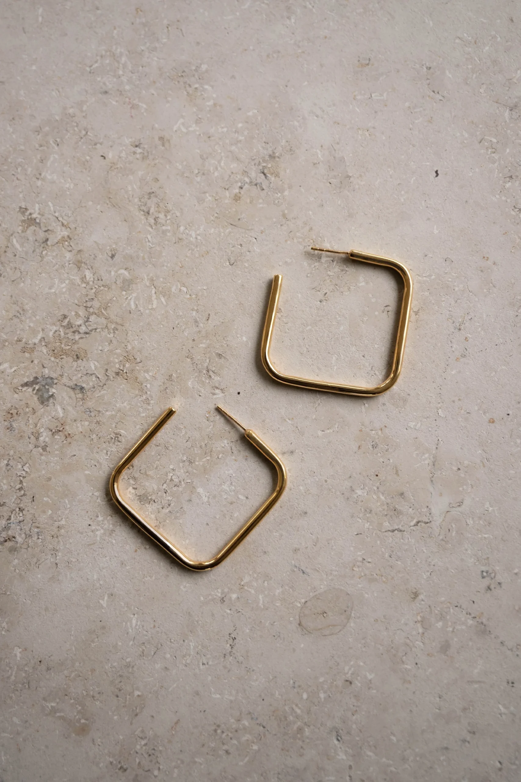 čtvercové náušnice pd squared earring M | gold